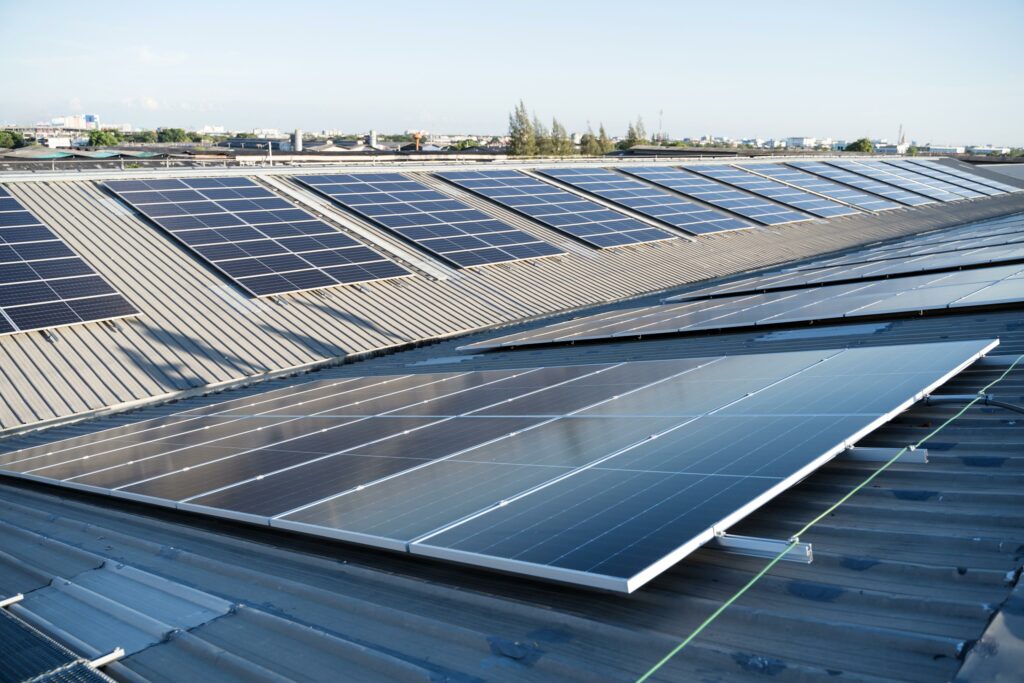 Photovoltaik Dach Gewerbe